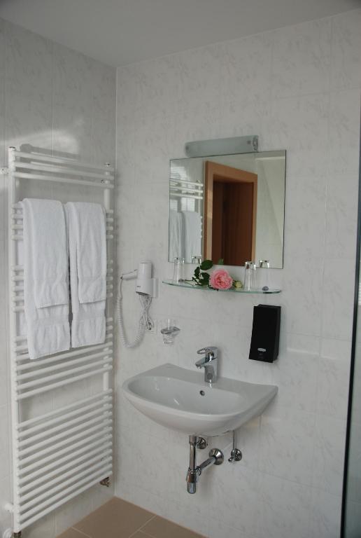 بلدنز Hotel Lowen الغرفة الصورة