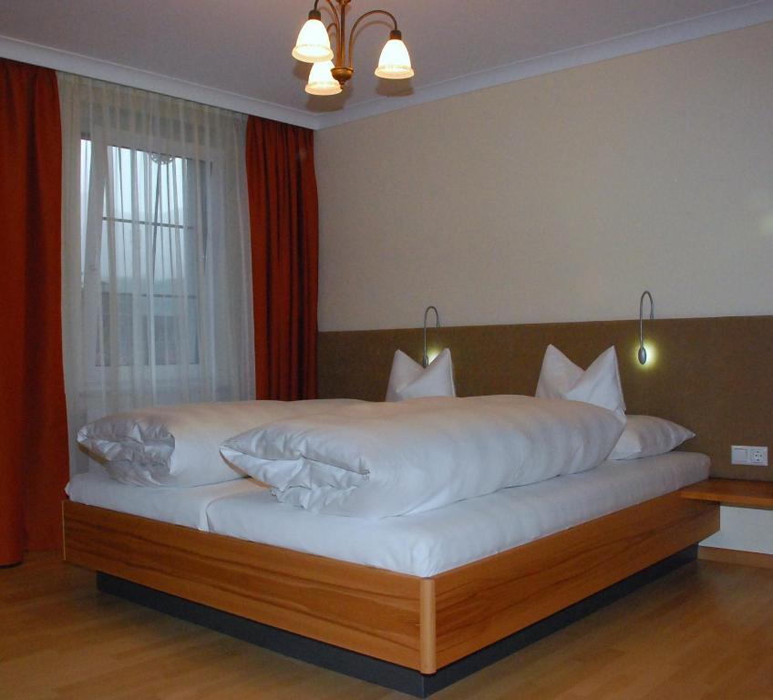بلدنز Hotel Lowen الغرفة الصورة